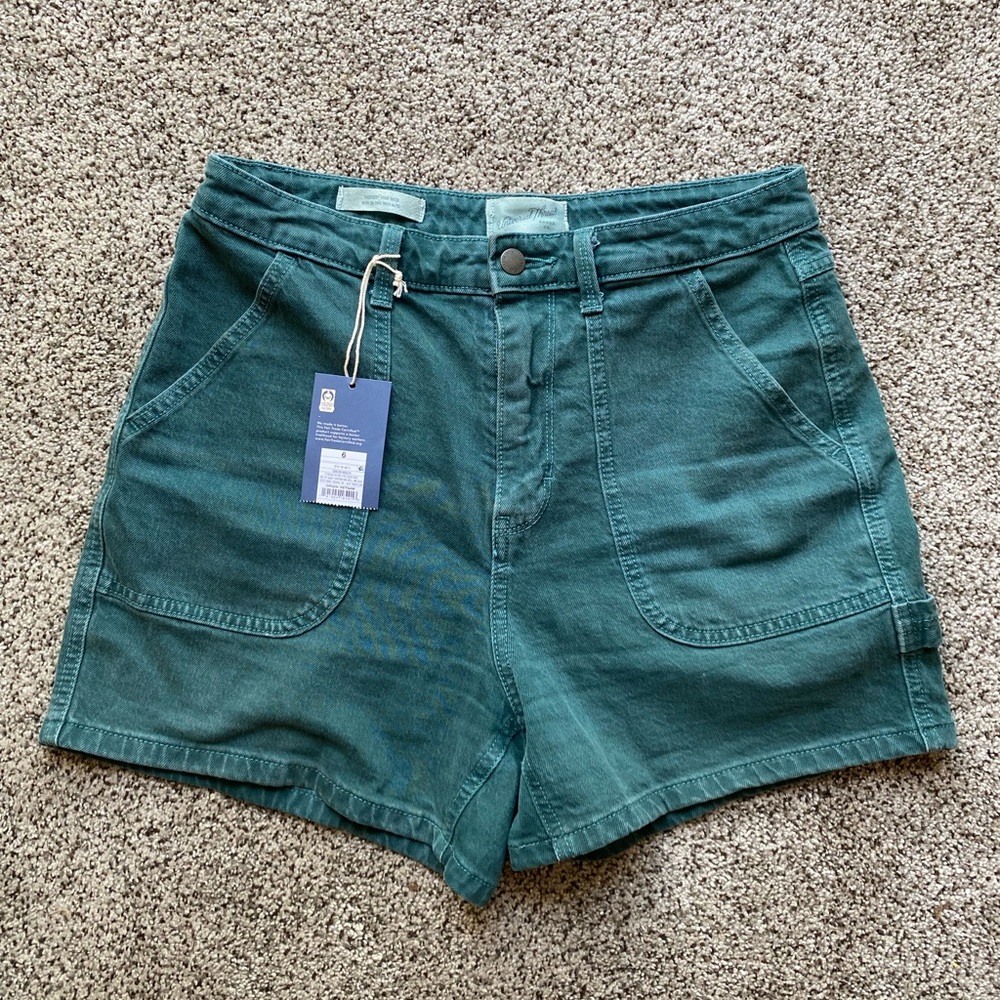High waisted Universal Thread shorts (with tags)